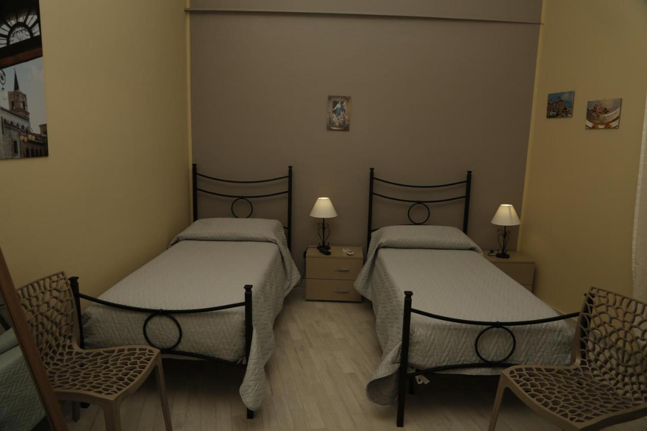 B&B Al Centro Никозия Екстериор снимка